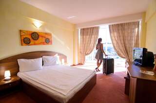 Отель Hotel FAN Sebes Себеш Двухместный номер Делюкс с 1 кроватью или 2 отдельными кроватями-1
